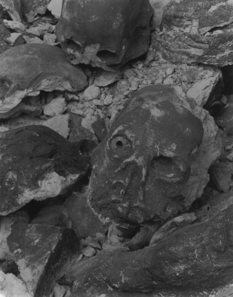 Destroyed statue at Chibichirigama entrance